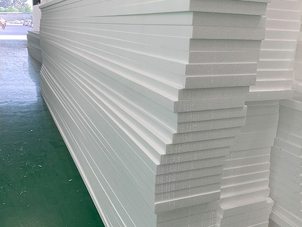 EPS泡沫顆粒生產(chǎn)時(shí)的注意事項(xiàng)和生產(chǎn)技巧